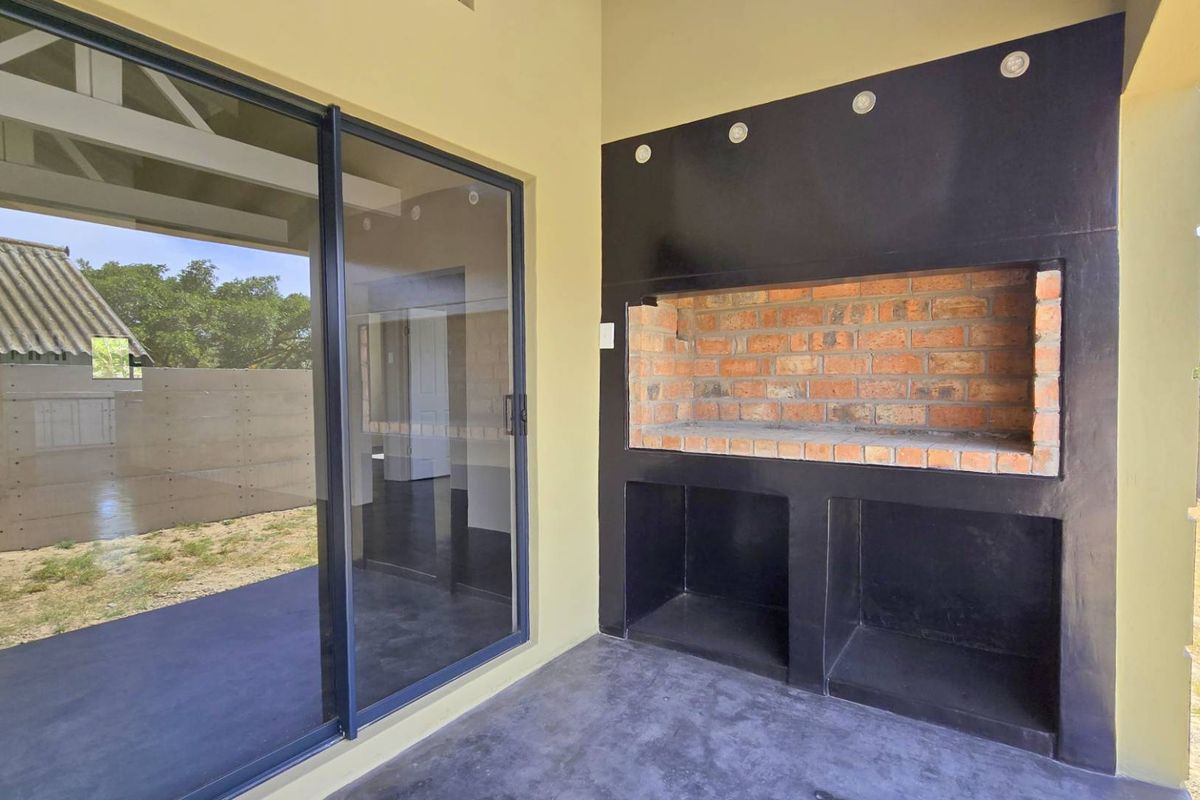 Charming Brand New Family Home in Albertinia - Photo 5