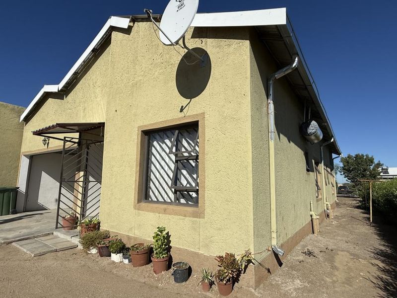 Charming 3-Bedroom Home – Move-In Ready - Photo 2