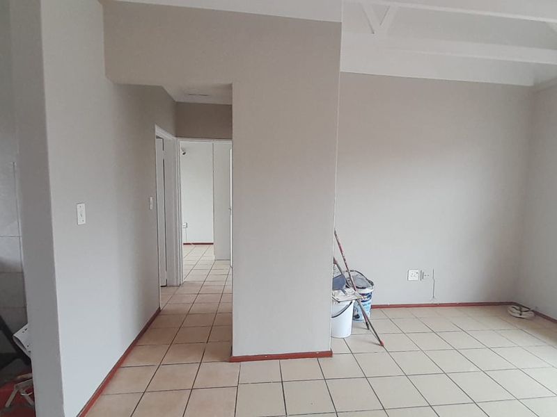 Lovely first floor townhouse - Photo 8