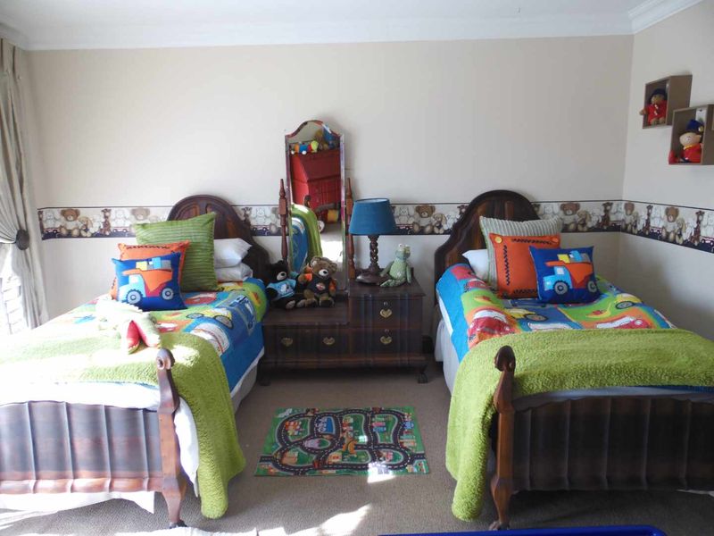 FULLY FURNISHED MAGNIFICENT RESIDENCE FOR RENT IN SECURE UPMARKET ESTATE - Photo 10