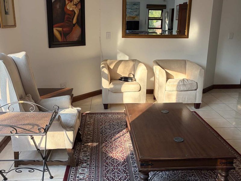 Sunny 2 Bedroom Townhouse in Norwood - Photo 9