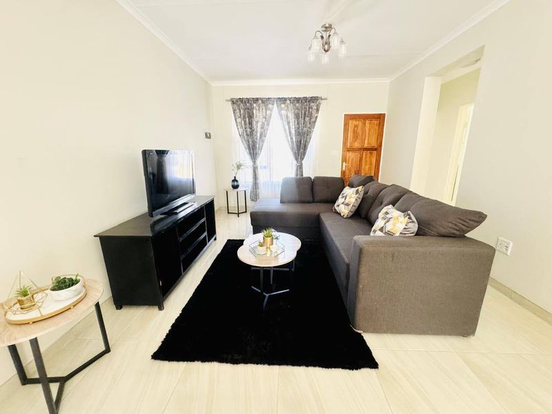 2 Bedroom Townhouse For Sale in Wanaheda - Photo 7