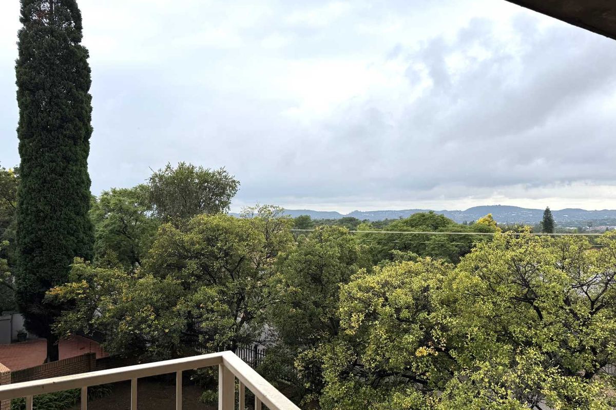 1,5 BEDROOM FLAT FOR SALE IN CONSTANTIA PARK, Pretoria East - Photo 2