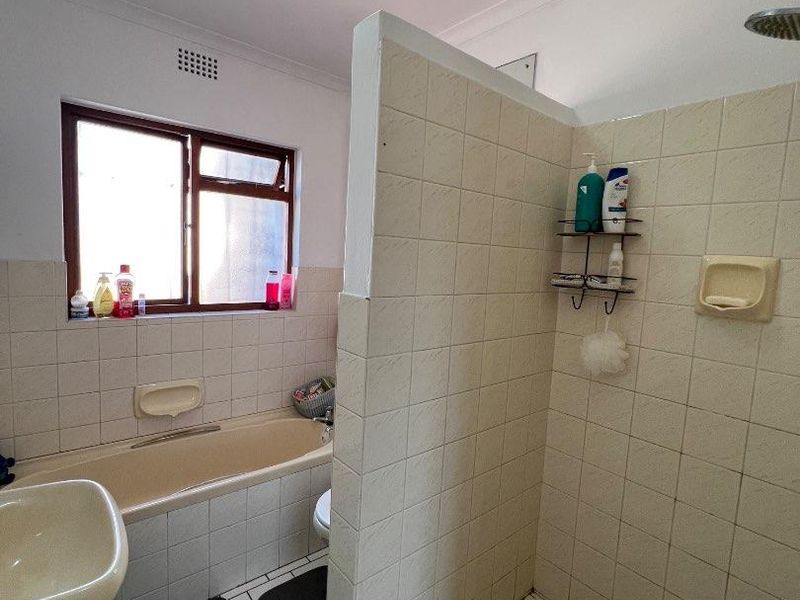 4 Bedroom House For Sale In Morgenster, Brackenfell - Photo 10