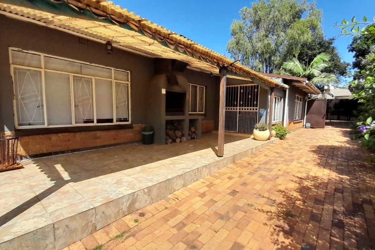 Lovely home in birchleigh - Photo 4