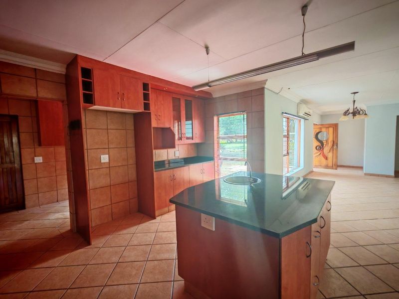 Charming River Front Home For Sale - Photo 7