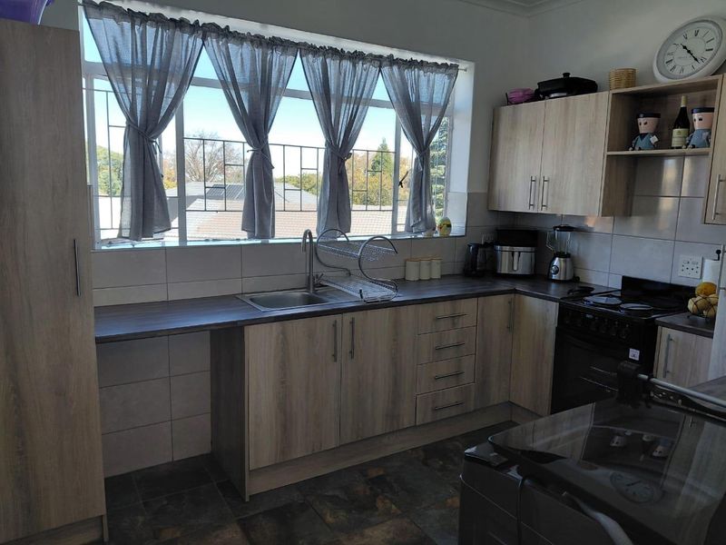 Modern Family Apartment for Rent - Photo 7