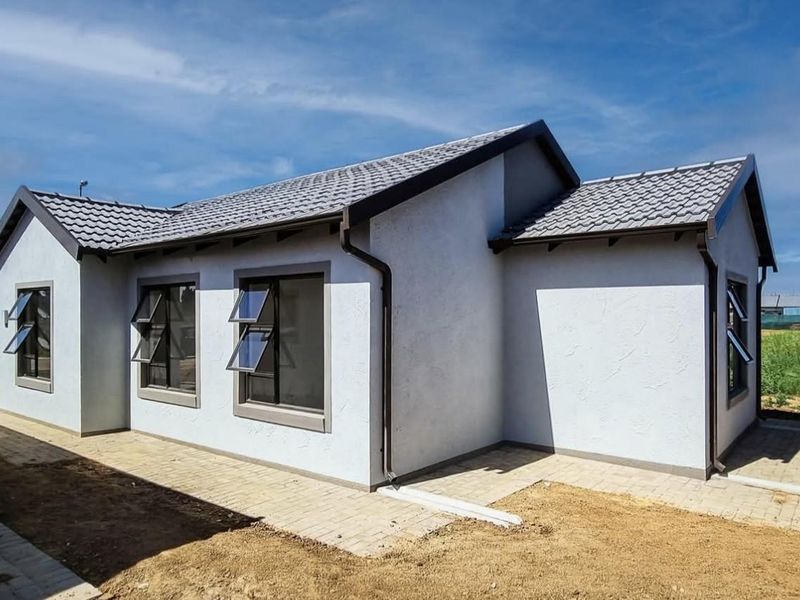 Own a brand-new full title home from only R7 500 per month, set within three well-positioned developments in fast-growing neighbourhoods. - Photo 1