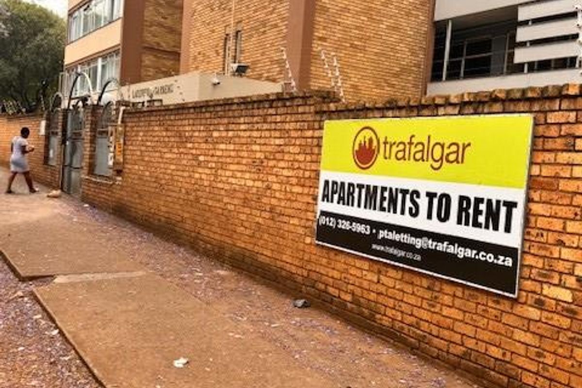 Charming Bachelor Apartments - Photo 2