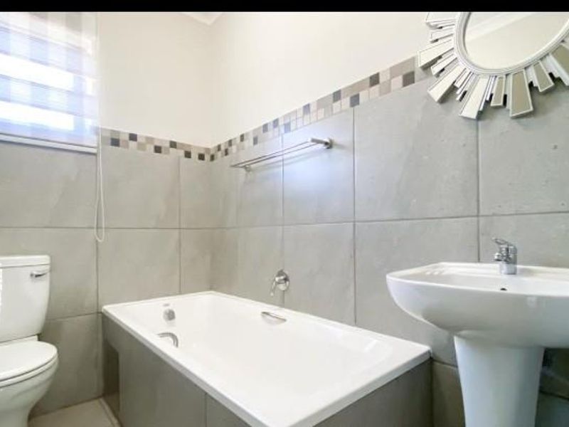 Modern Living at Its Finest - Photo 6