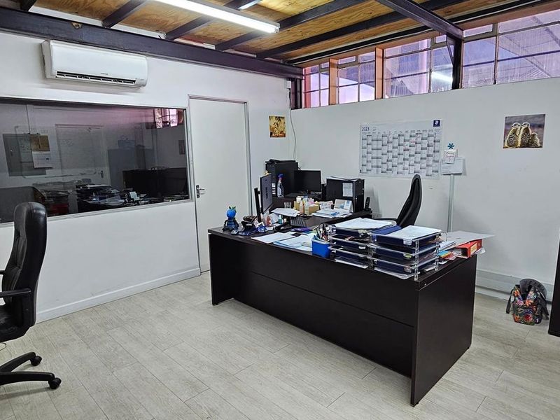 Office for Sale in Southern Industrial Area - Photo 7