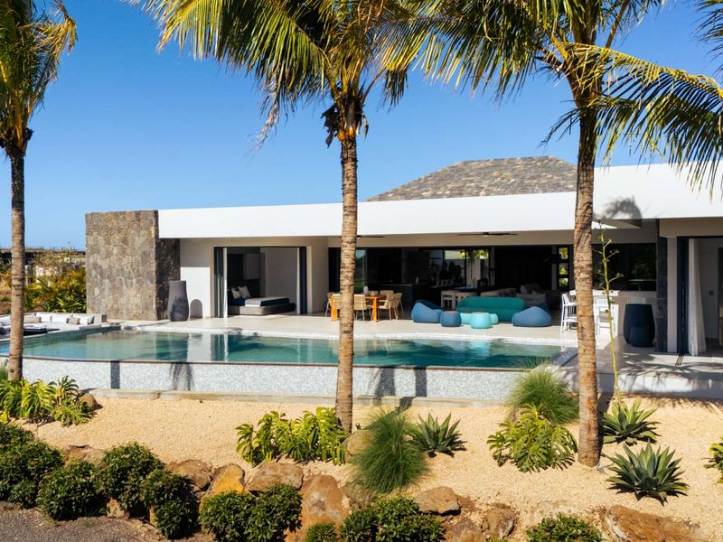 Exceptional Villa on Mont Choisy Golf - Photo 3