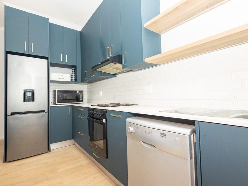Beautiful renovated 2-bedroom house to rent in Wineberg - Photo 8