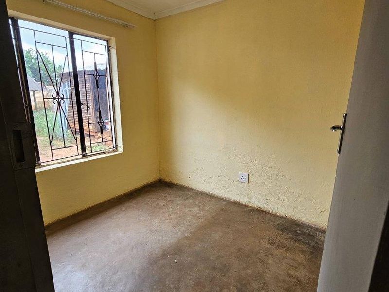 3 bedroom house in clarina - Photo 9