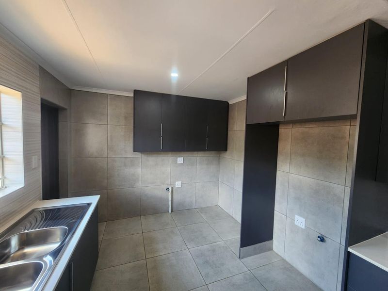 189A Lovely 3 Bedroom House For Rent in Doornpoort Ext.1 - Photo 7