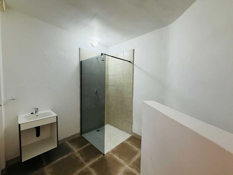 Hendra - Cozy 2 Bedroom Home  , newly renovated bathroom and Pet Friendly - Photo 7