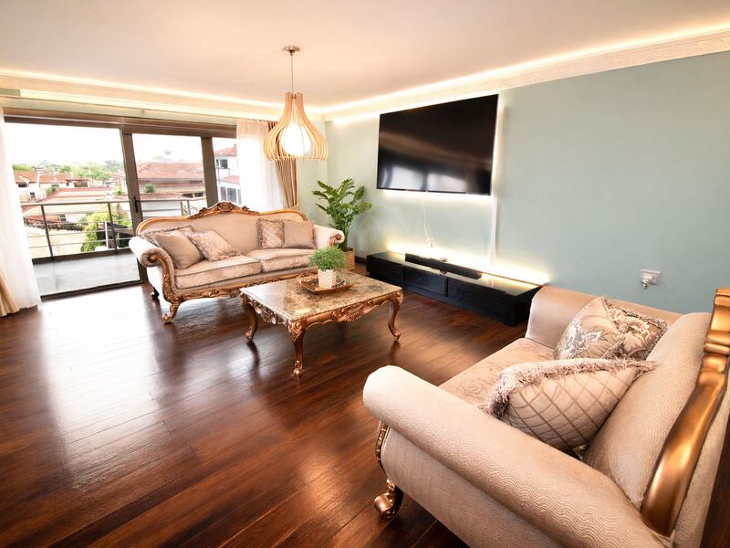 Spacious Modern Home - Photo 6