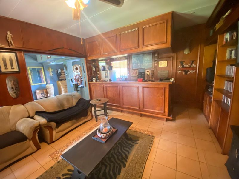 Family Home for Sale in Brackendowns - Photo 3