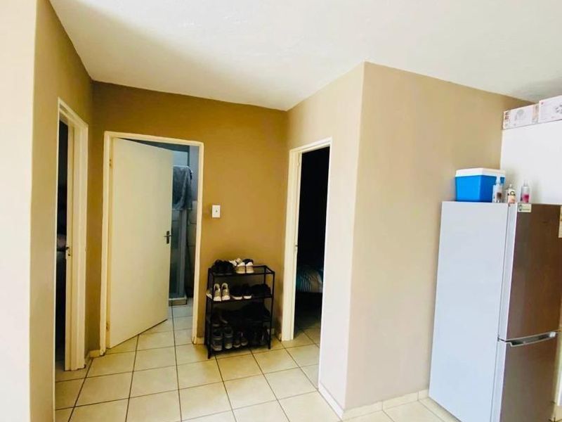 Two Bedroom Apartment For Sale In Otjomuise - Photo 5