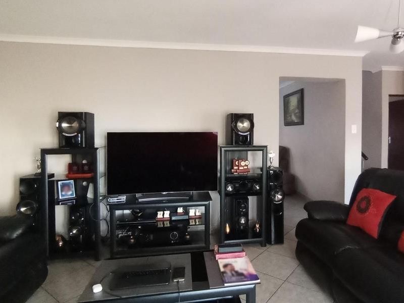 3 Bedroom Home For Sale In Ninapark - Photo 5