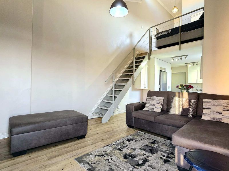 Modern Loft Apartment in a Secure Complex - Photo 2