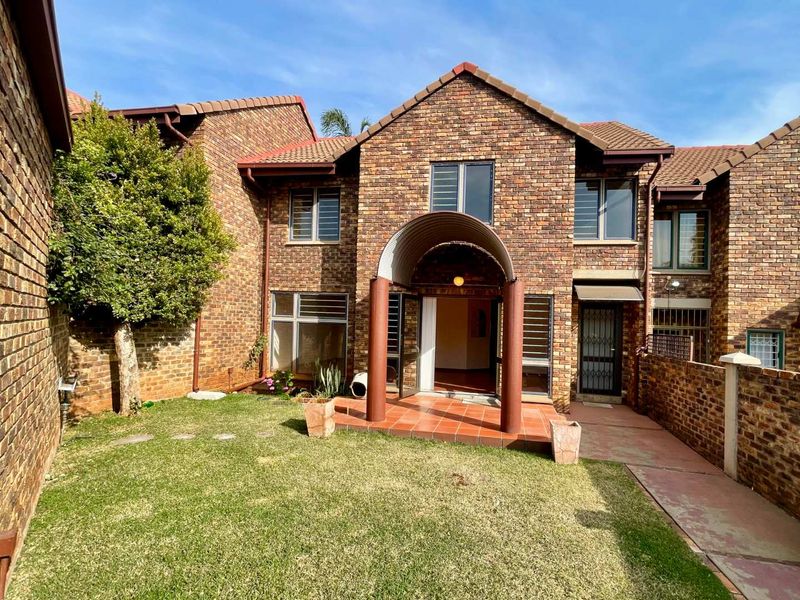 3-Bedroom Townhouse with Private Garden in Secure Die Hoewes Complex. No Loadshedding.