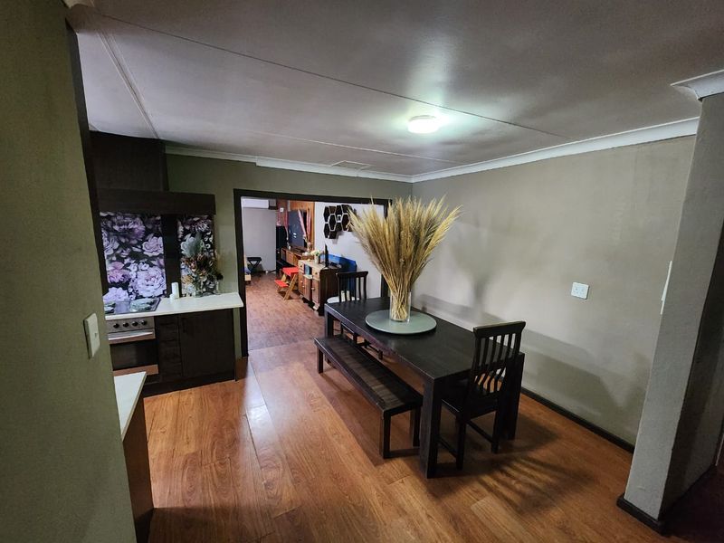 4 House Small Holding For Sale in Onderstepoort - Photo 8