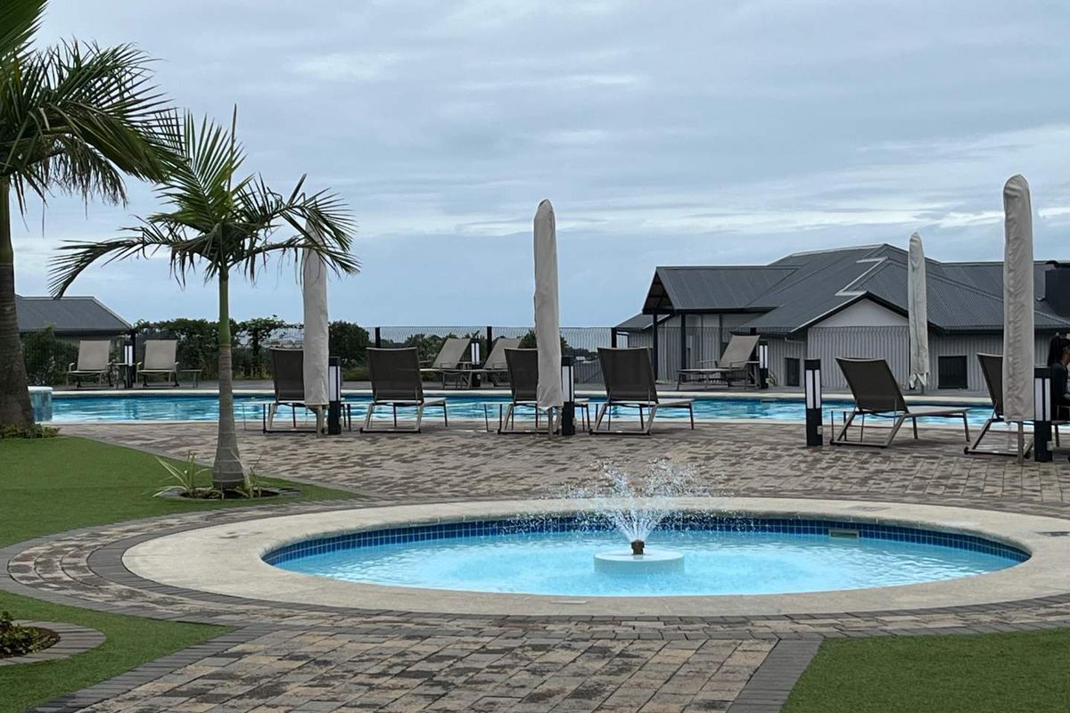Situated in the highly sought-after Ballito Hills, this modern 3-bedroom apartment - Photo 2