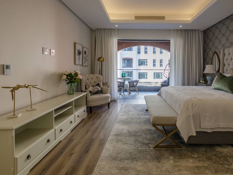 Stunning 4-Bedroom Apartment in City Center, Steyn City - Photo 6