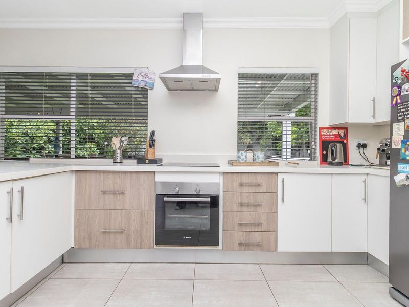 Lovely three bedroom duplex in a safe secure Estate - Photo 10