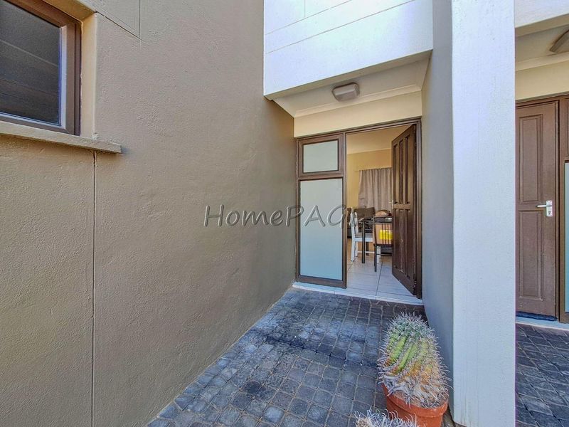 Fairway Estates, Walvis Bay:  2 Bedr Double Storey Unit is for Sale - Photo 4