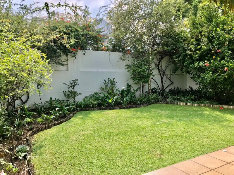 All-inclusive Executive 3-Bedroom, 2-Bathroom Fully furnished Townhouse in Craighall Park - Photo 7