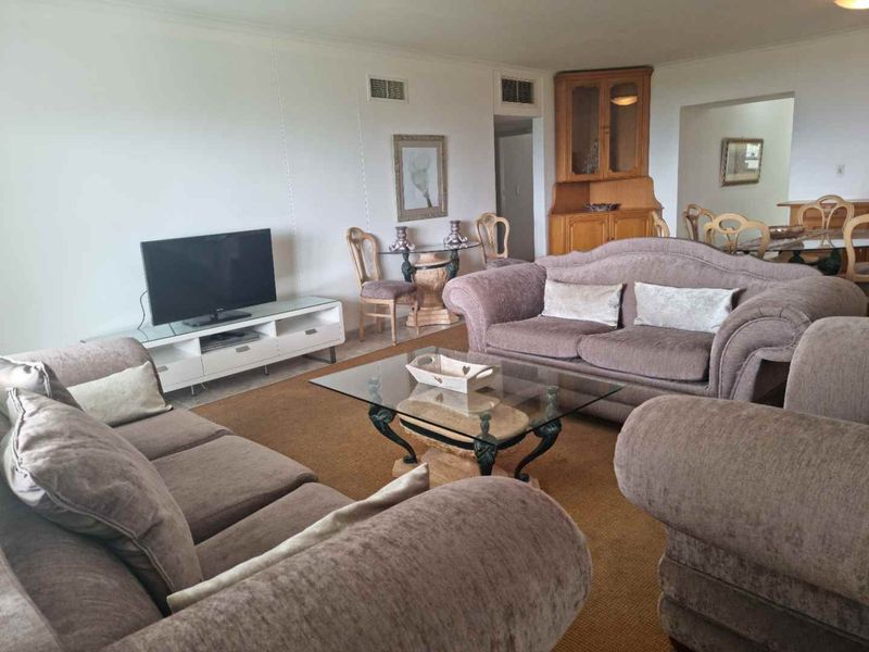 STUNNING 3 BED 2 BATH FULLY FURNISHED APARTMENT WITH LOVELY SEA VIEWS - Photo 4