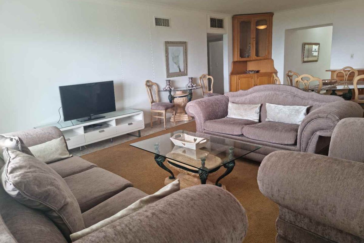 STUNNING 3 BED 2 BATH FULLY FURNISHED APARTMENT WITH LOVELY SEA VIEWS - Photo 4