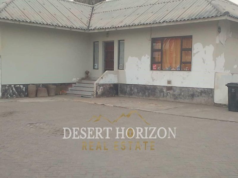 WALVIS BAY CENTRAL | HOUSE WITH POTENTIAL FOR SALE - Photo 2