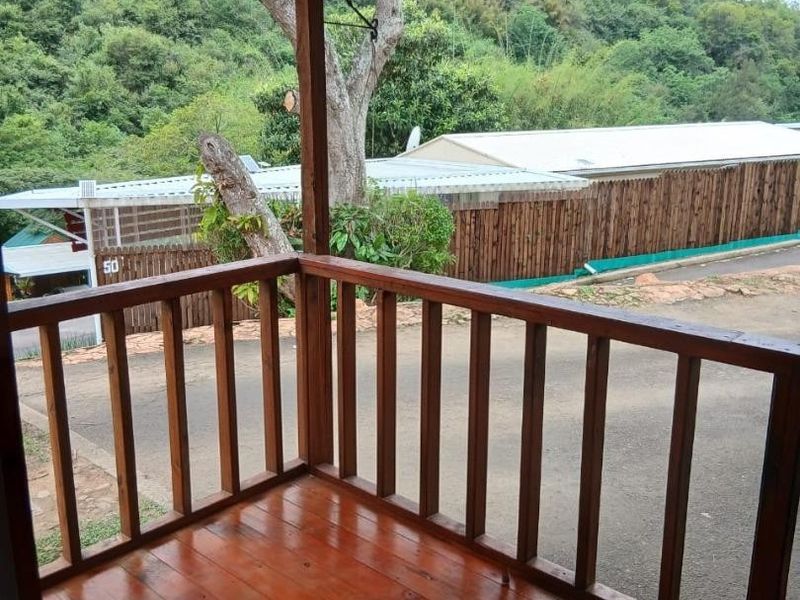 Tranquil and Nestled 2 bedroom wood cabin in Queensburgh Caravan Resort - Photo 7