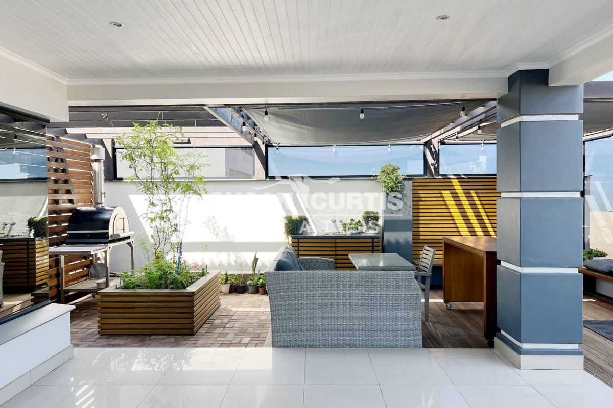 Stunning Modern Beachfront Home – Your Dream Coastal Retreat Awaits! - Photo 2