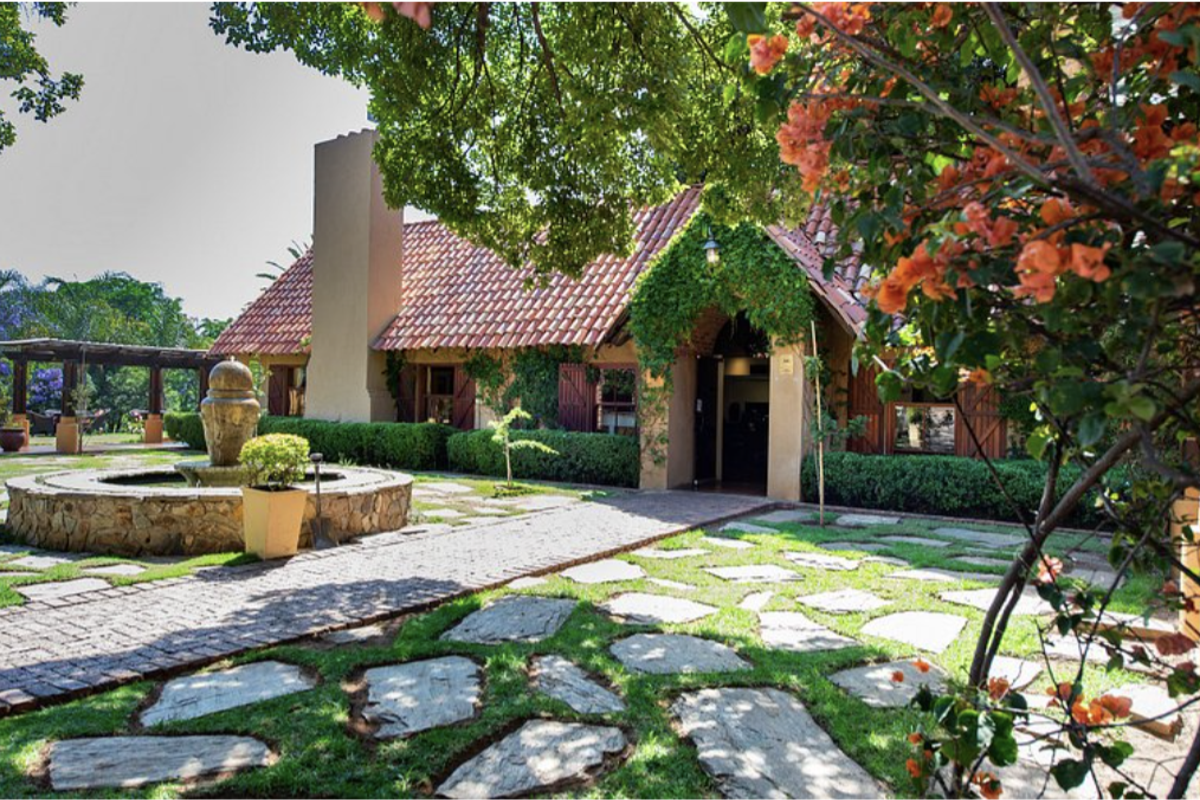 Pretoria East Redevelopment Opportunity  4.47 HA Special Zoning - Former Lombardy Boutique Hotel & Spa - Ready for Offers! - Photo 3