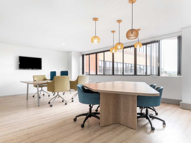 Discover many ways to work your way in Regus Pharos House, Westville - Photo 8