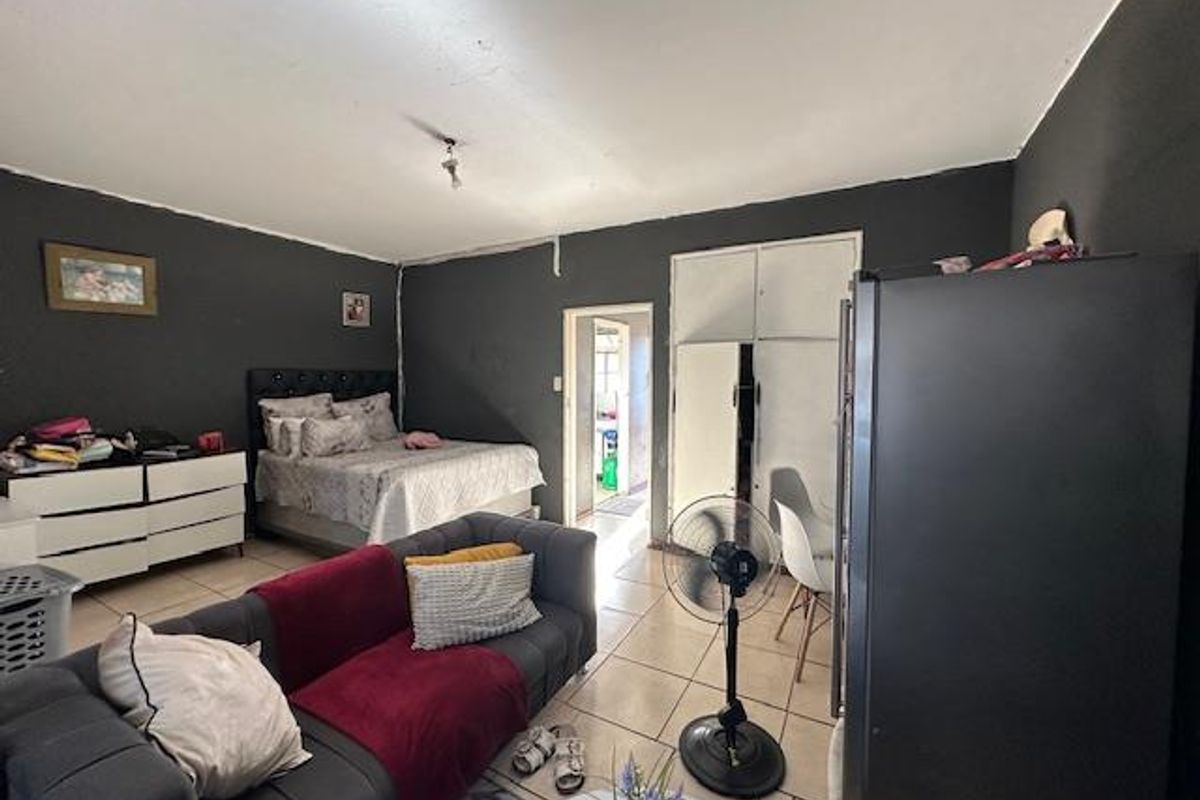 City Living Made Easy: Central Trevenna Gem! - Photo 4