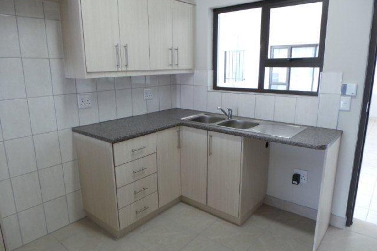 Secure Apartment close to amenities! - Photo 3