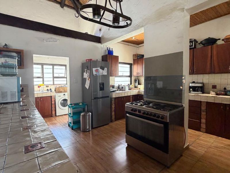 Your beautiful 5 bedroom spacious home awaits - Photo 10