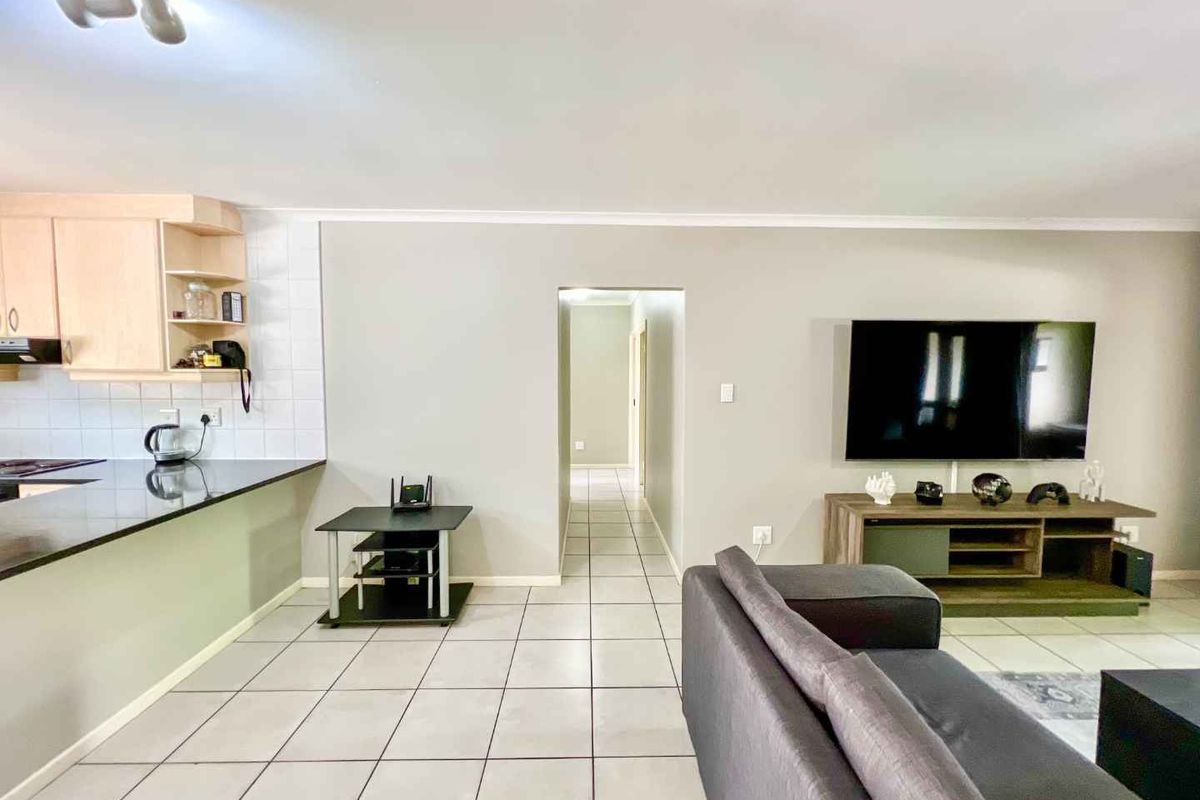 Charming and spacious apartment for sale - Photo 5