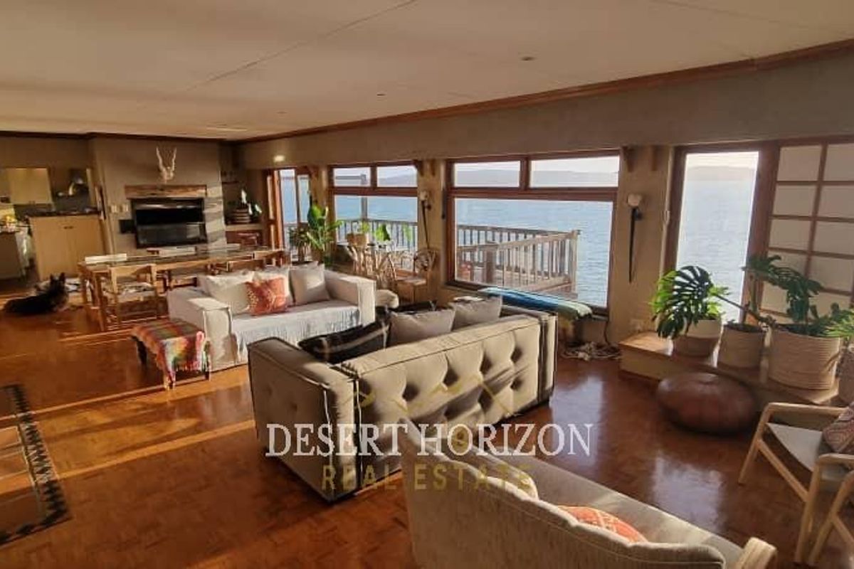 Lüderitz | Beautiful 5-Bedroom Seafront Home with a Unique Rock-Embedded Swimming Pool -Perfectly Blending with the Ocean Horizon - Photo 3