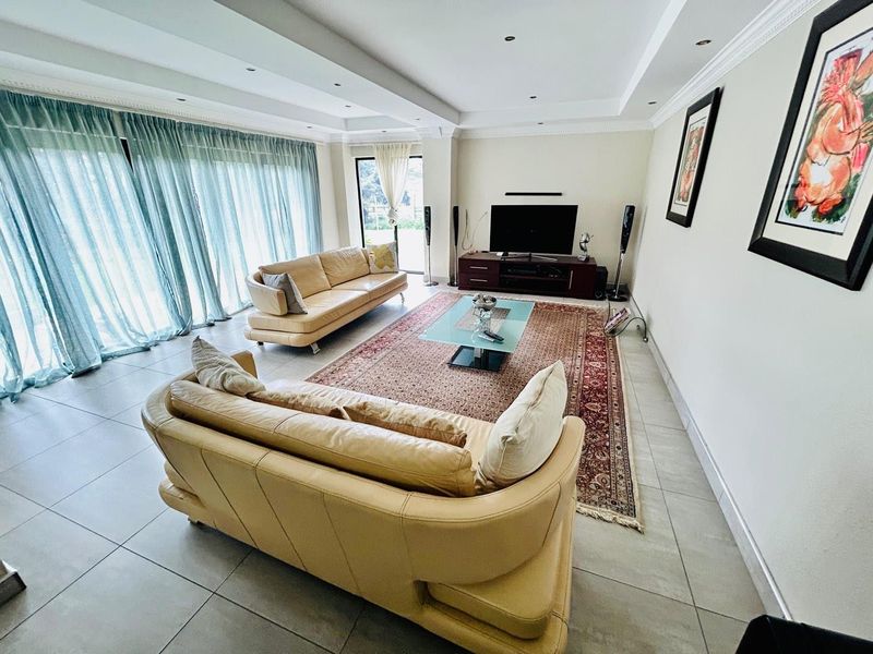 Beautiful up-market small holding for sale in Vryheid - Photo 5