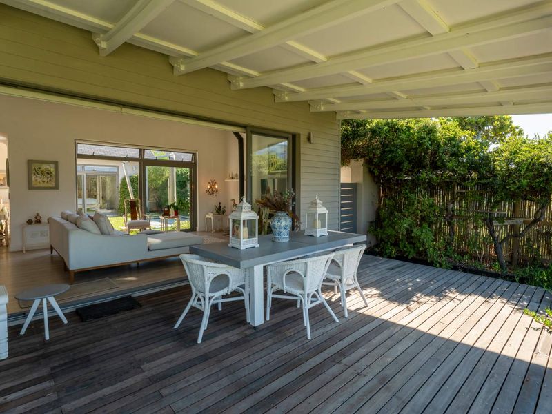 Family Home in Lake Michelle Eco Estate - Photo 5