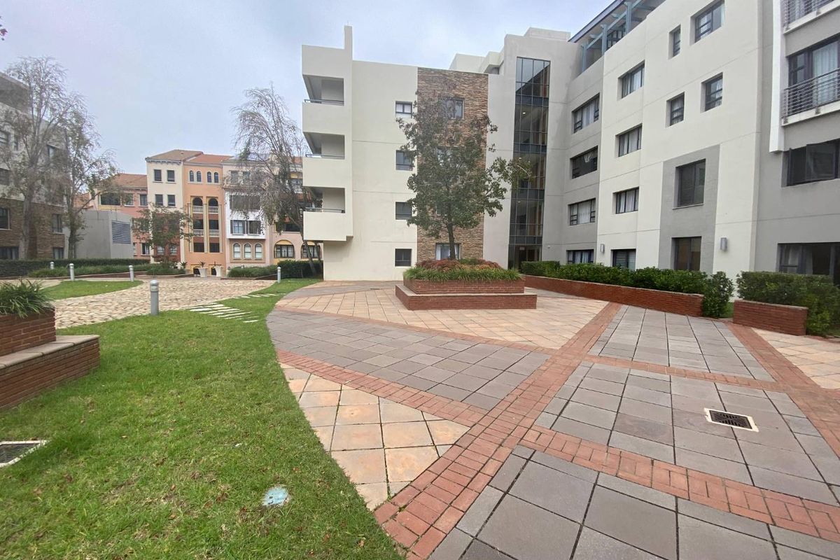 Two Bedroom Apartment For Rent - Photo 5