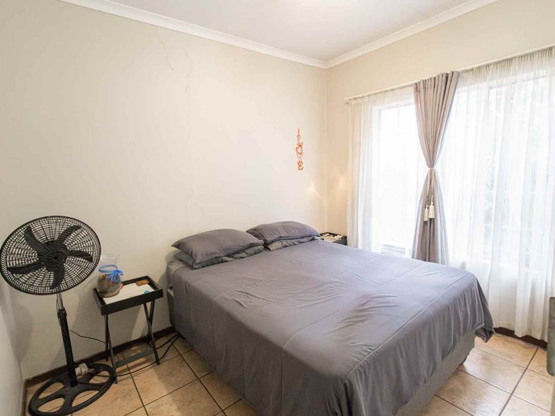 2 Bedroom Top-Floor Apartment for Sale in Papillon Equestria - Photo 5
