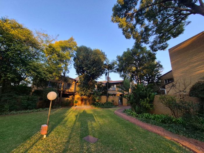 Property #2505355, Townhouse For Sale in Faerie Glen
