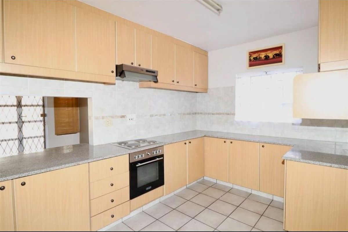 Hendra Estates - Pet Friendly 3 Bedroom Townhouse for Sale!! - Photo 5